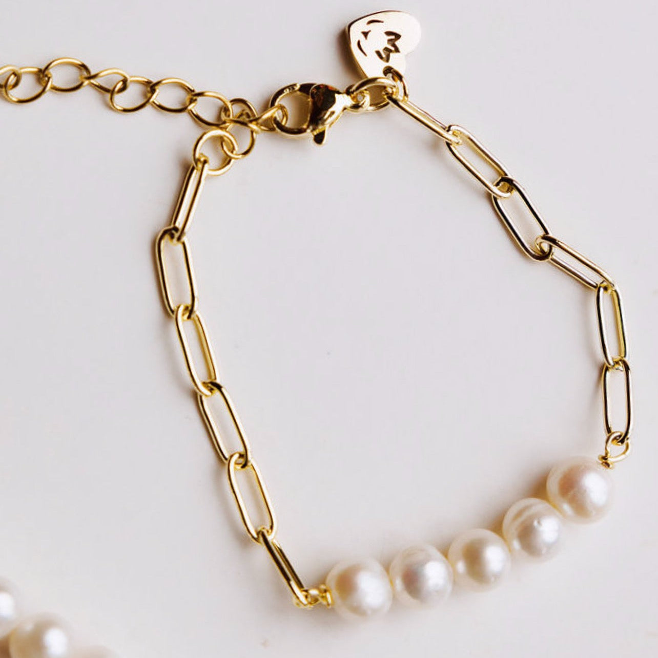 Pearl bracelet