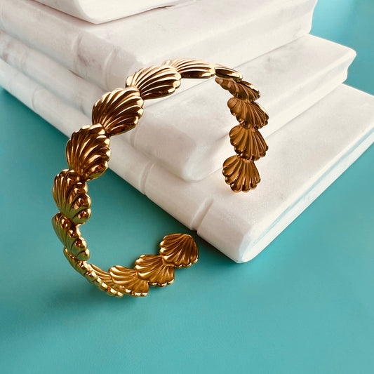 Thin Shell Bracelet