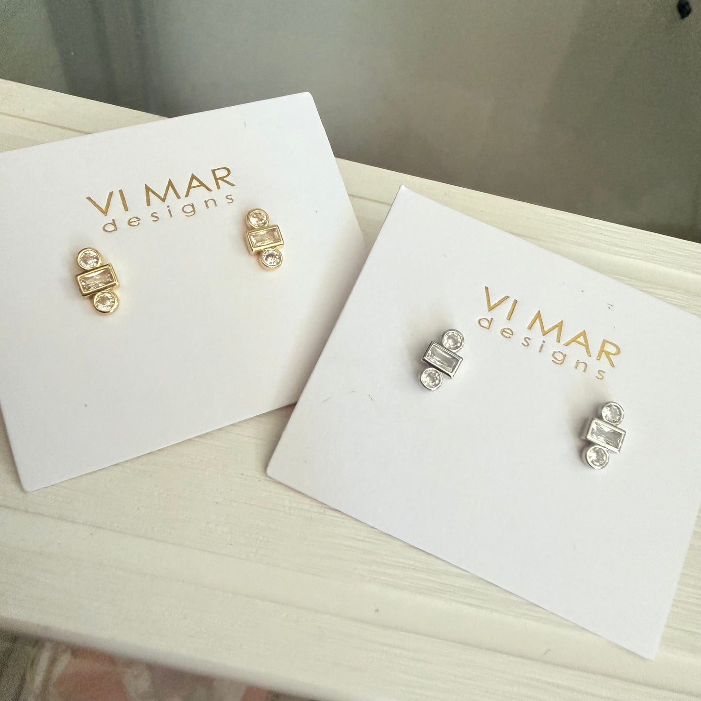 Zirconia earrings